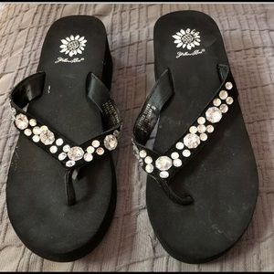 Kiana Platform Flip Flop Sandals Thongs womens Sz 9 Yellow Box Brand crystals NM